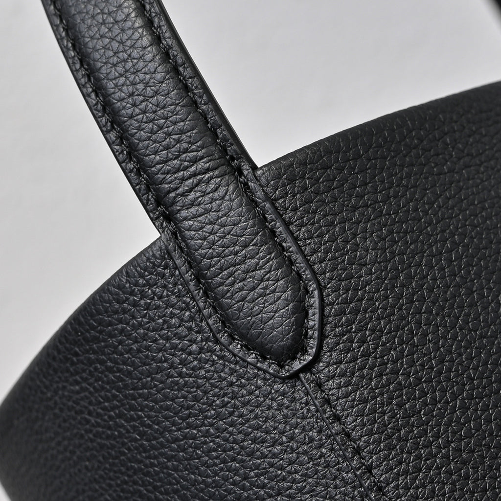 The Row Park Bucket Bag Large | 38cm Pebbled Calfskin Water Bucket Tote | Black Shoulder Bag