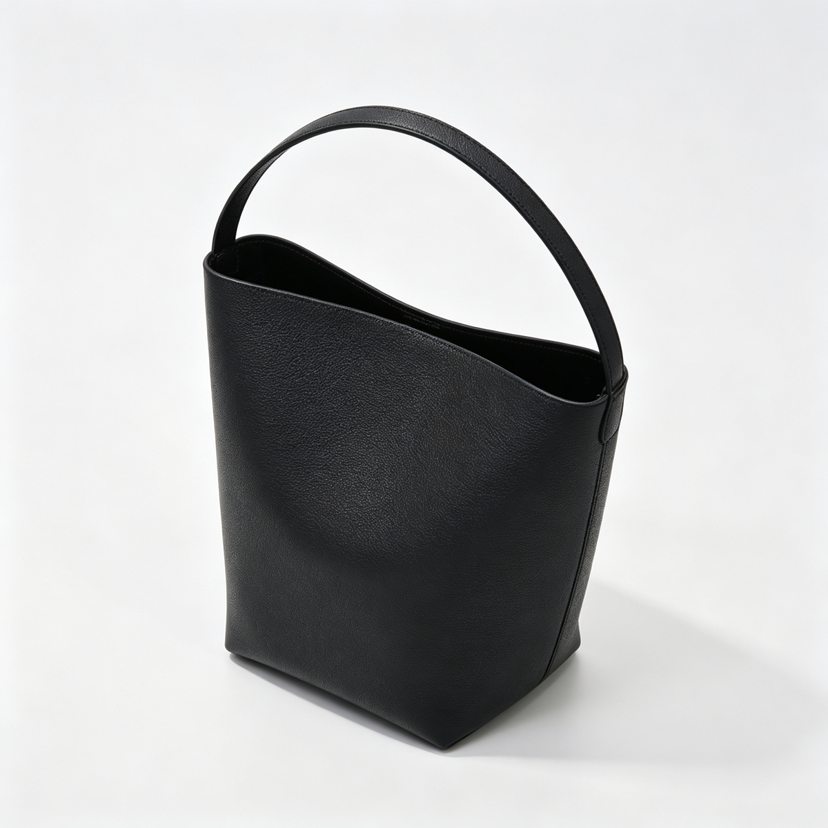 The Row Park Bucket Bag Large | 38cm Pebbled Calfskin Water Bucket Tote | Black Shoulder Bag